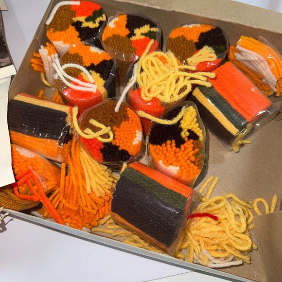 Wonder Art Latch Hook Kit Wall Hanging Art Sunset 16x32" 30% Finished Grannycore - Picture 7 of 10